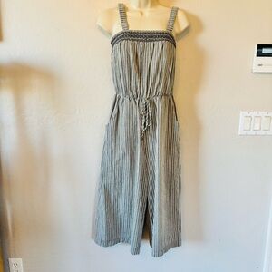 Universal Thread Gray‎ Jumpsuit with Elastic Waist and Wide Leg
